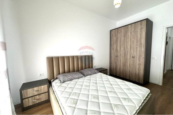 Tirane, jepet me qera apartament 1+1+Ballkon , 60 m² 450 € (Ali Demi)