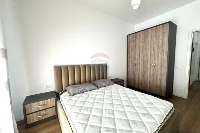 Tirane, jepet me qera apartament 1+1+Ballkon , 60 m² 450 € (Ali Demi)