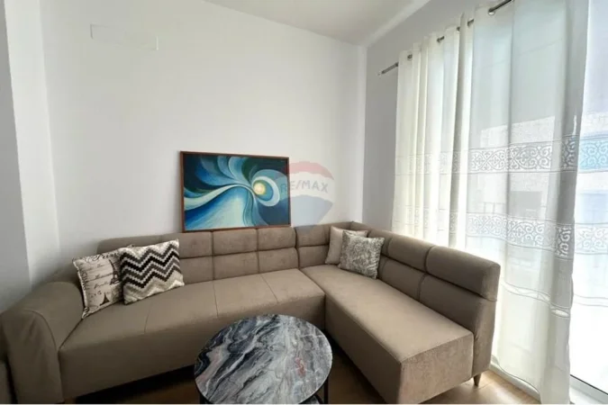 Tirane, jepet me qera apartament 1+1+Ballkon , 60 m² 450 € (Ali Demi)
