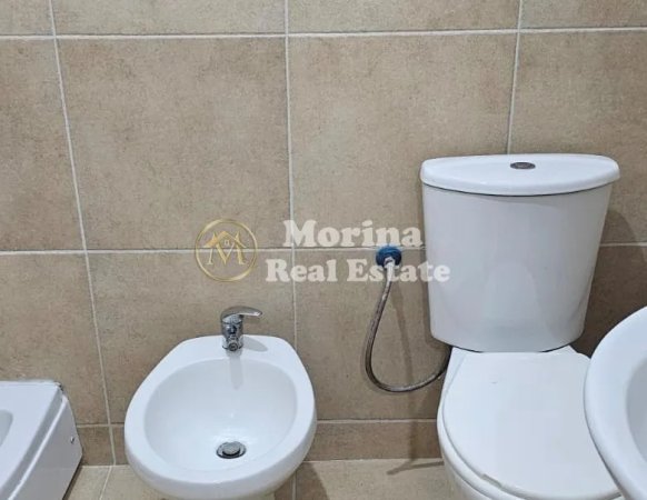 Tirane, jepet me qera apartament 2+1 Kati 7, 70 m² 300 € (Rruga Misto Mame, Yzberisht)