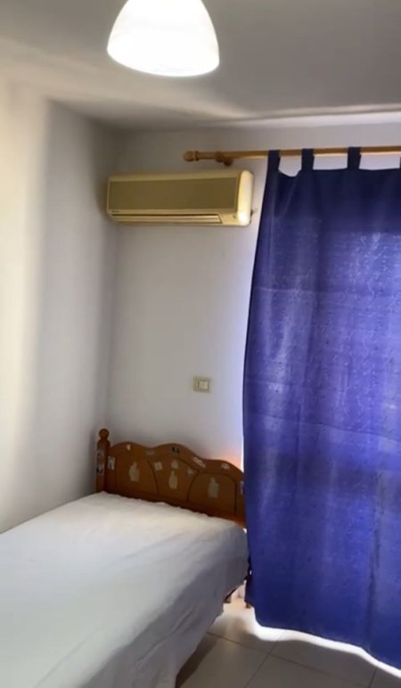 Tirane, jepet me qera apartament 1+1+Ballkon Kati 5, 55 m² 420 € (Laprake . prane kupoles)
