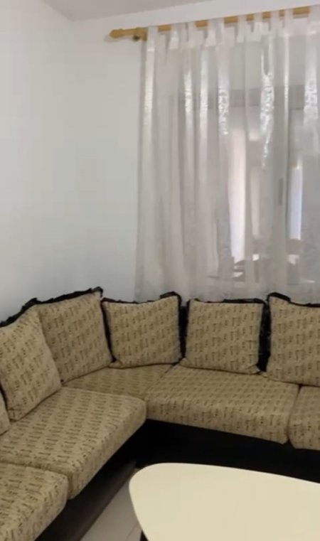 Tirane, jepet me qera apartament 1+1+Ballkon Kati 5, 55 m² 420 € (Laprake . prane kupoles)