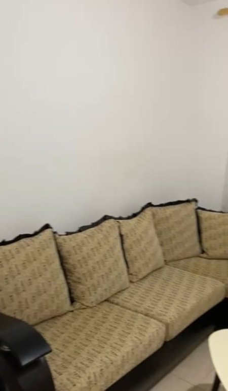 Tirane, jepet me qera apartament 1+1+Ballkon Kati 5, 55 m² 420 € (Laprake . prane kupoles)