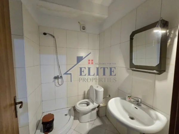 Tirane, shitet apartament 2+1+Ballkon Kati 4, 92 m² 140.000 € (Astir)