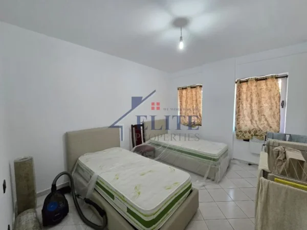 Tirane, shitet apartament 2+1+Ballkon Kati 4, 92 m² 140.000 € (Astir)