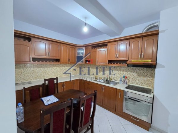 Tirane, shitet apartament 2+1+Ballkon Kati 4, 92 m² 140.000 € (Astir)