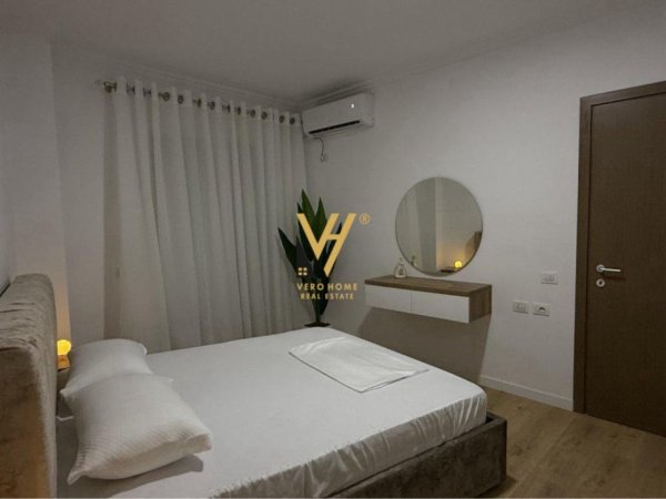 Tirane, jepet me qera apartament 2+1+Ballkon Kati 2, 150 m² 800 € (LIQENI I THATE)