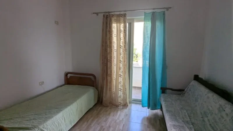 Tirane, jepet me qera shtepi 2+1+Ballkon Kati 2, 115 m² 350 € (kodra e priftit)