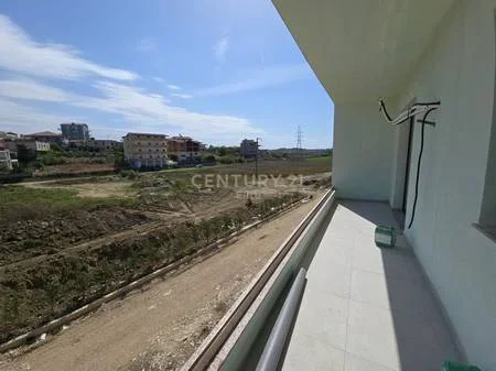 Qerret, shitet apartament 1+1+Ballkon Kati 3, 69 m² 62.000 € (KAVAJE, QERRET)
