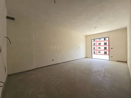 Qerret, shitet apartament 1+1+Ballkon Kati 3, 69 m² 62.000 € (KAVAJE, QERRET)
