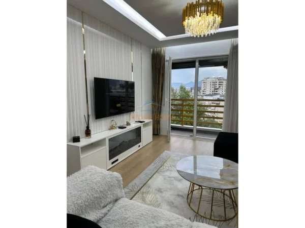 Tirane, jepet me qera apartament 2+1+Ballkon Kati 6, 88 m² 800 € (Rruga Dritan Hoxha)