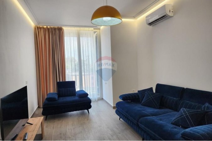 Tirane, jepet me qera apartament 1+1+Ballkon , 800 € 