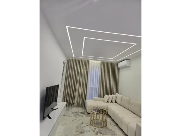 Tirane, jepet me qera apartament 1+1 Kati 5, 75 m² 500 € (Paskuqan)