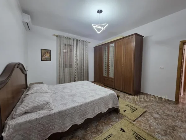 Tirane, jepet me qera apartament 1+1 Kati 1, 70 m² 500 € (5 Maji)