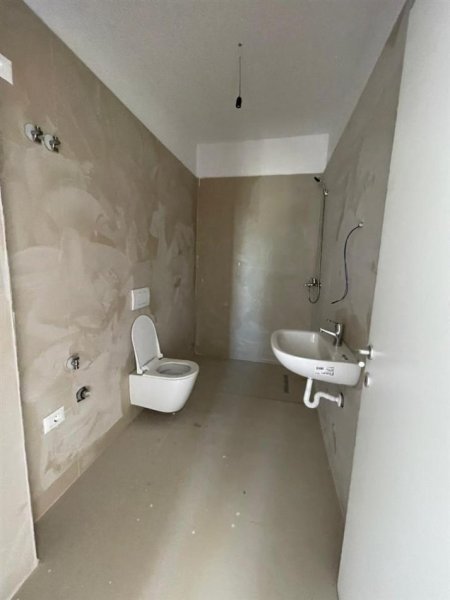 Tirane, shitet apartament 2+1 Kati 3, 126 m² 198.600 € (bulevardi ri)