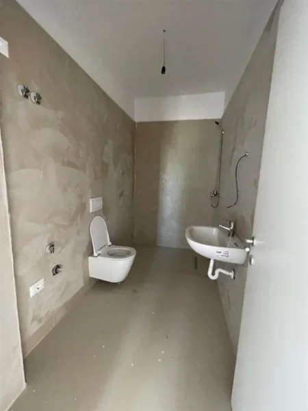 Tirane, shitet apartament 2+1 Kati 3, 126 m² 198.600 € (bulevardi ri)