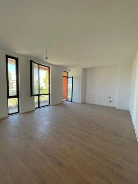 Tirane, shitet apartament 2+1 Kati 3, 126 m² 198.600 € (bulevardi ri)