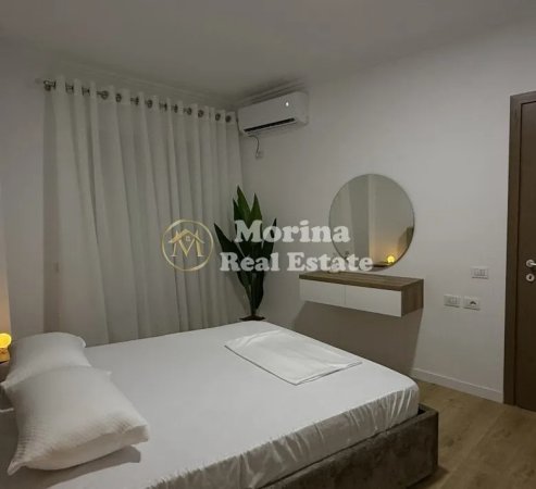 Tirane, jepet me qera apartament 2+1+Ballkon Kati 2, 150 m² 800 € (Liqeni i Thate)
