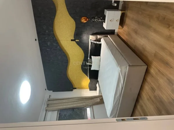 Tirane, shitet apartament 2+1 Kati 3, 95 m² 250.000 € (Liqeni i Thate)