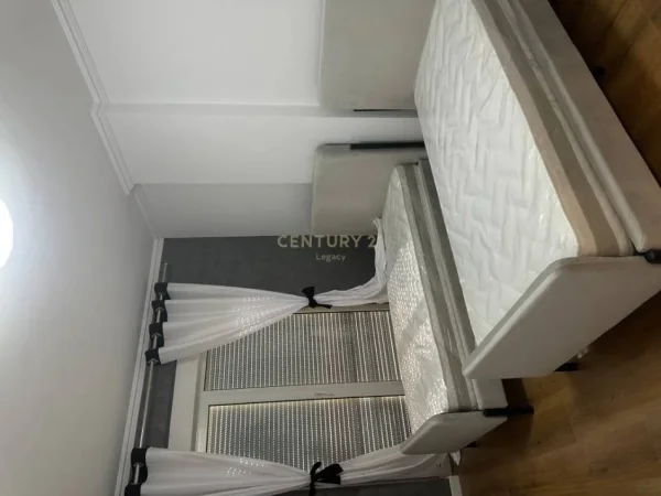 Tirane, shitet apartament 2+1 Kati 3, 95 m² 250.000 € (Liqeni i Thate)