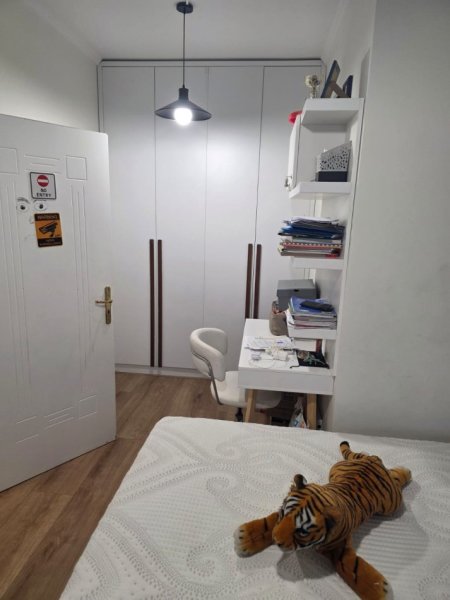 Tirane, jepet me qera apartament 2+1 Kati 4, 110 m² 750 € (mbikalimi komunes)