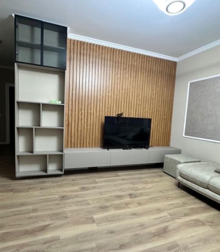 Tirane, shitet apartament 2+1 Kati 8, 104 m² 180.000 € (YZBERISHT)