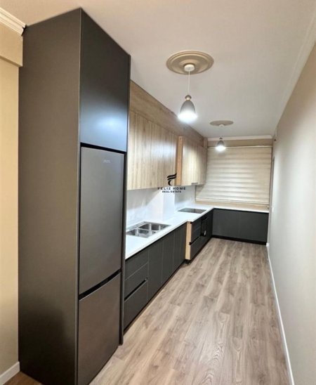 Tirane, shitet apartament 2+1 Kati 8, 104 m² 180.000 € (YZBERISHT)