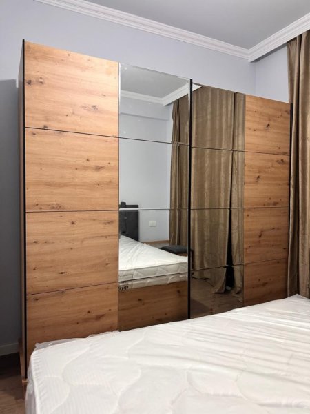 Tirane, jepet me qera apartament 1+1 Kati 4, 400 € (Tek Kompleksi Urban Gate)