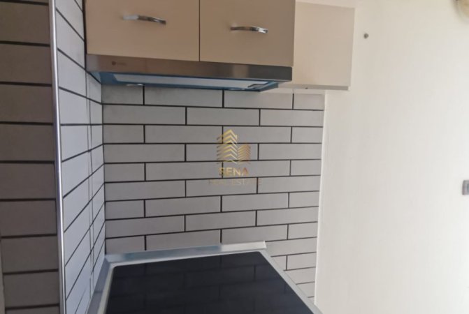 Tirane, jepet me qera apartament 1+1 Kati 2, 60 m² 440 € (Rruga Siri Kodra)