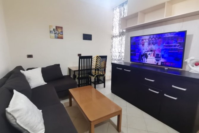Tirane, jepet me qera apartament 1+1 Kati 2, 60 m² 440 € (Rruga Siri Kodra)