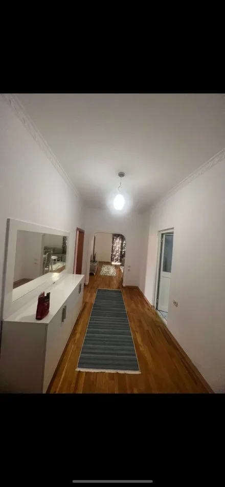 Shqiperi, jepet me qera apartament 1+1+Ballkon Kati 3, 550 € 