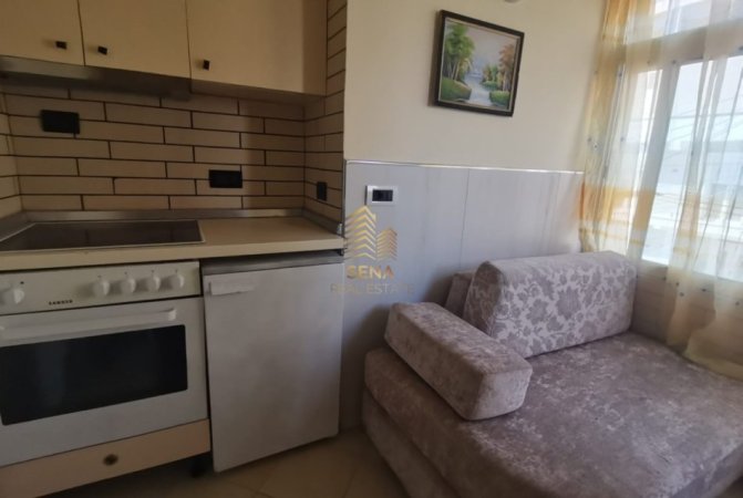 Tirane, jepet me qera apartament 1+1 Kati 2, 40 m² 370 € (Rruga Siri Kodra)