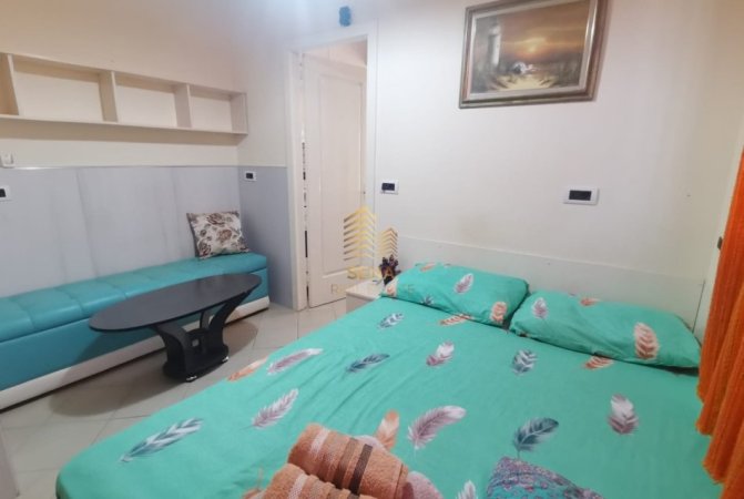 Tirane, jepet me qera apartament 1+1 Kati 2, 40 m² 370 € (Rruga Siri Kodra)