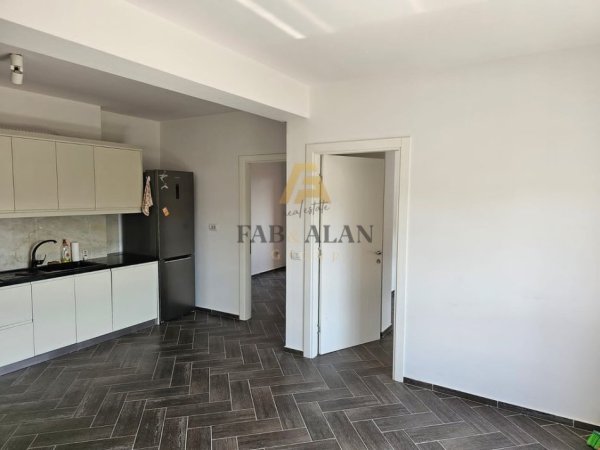 Tirane, jepet me qera zyre , 74 m² 1.000 € (Myslym Shyri)