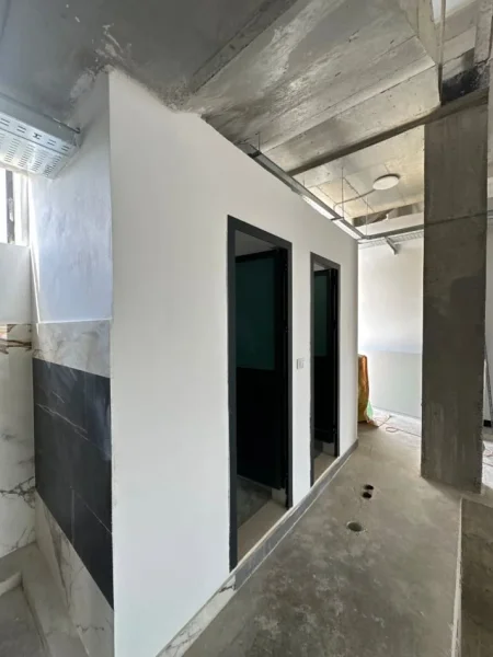 Tirane, jepet me qera magazine , 800 m² 4.800 € 