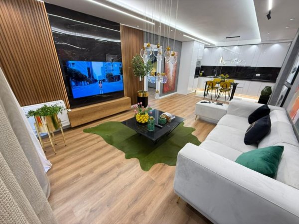 Tirane, shitet apartament 2+1 Kati 3, 110 m² 