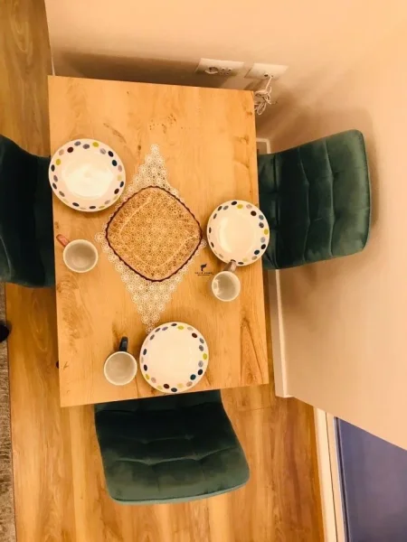 Tirane, jepet me qera apartament 1+1 Kati 5, 65 m² 650 € (PRANE QENDRES)