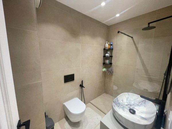 Tirane, shitet apartament 2+1+2+Ballkon Kati 5, 98 m² 225.000 € (Rruga Jordan Misja, Avid Residence)