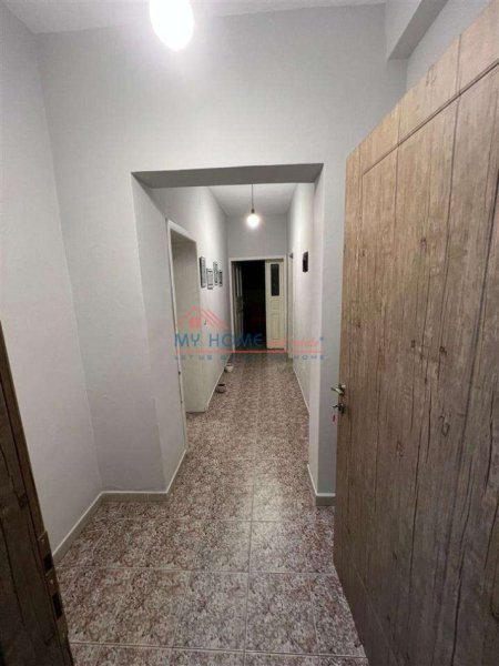 Tirane, jepet me qera zyre Kati 2, 75 m² 600 € (Myslym Shyri)