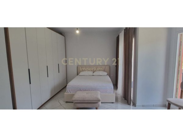 Tirane, jepet me qera apartament 2+1 Kati 1, 105 m² 500 € 