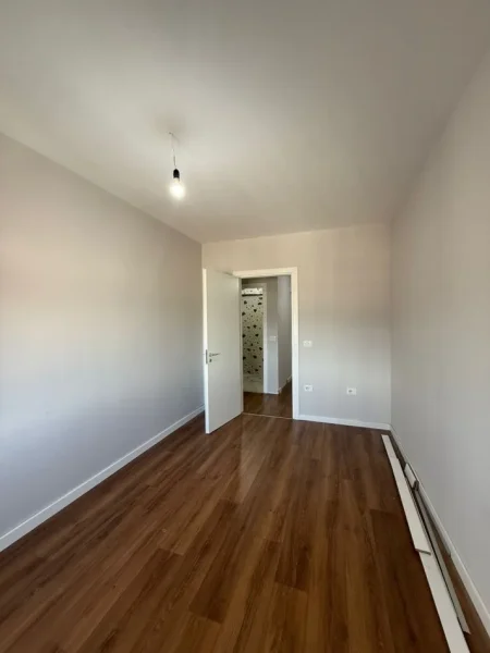 Tirane, shitet apartament 2+1+Ballkon Kati 3, 100 m² 210.000 € (Kodra e Diellit)