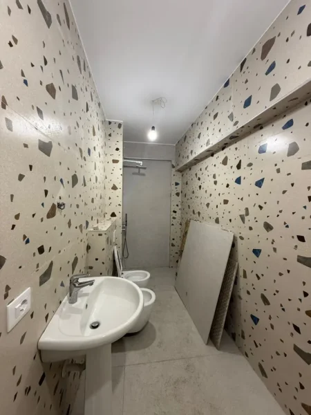 Tirane, shitet apartament 2+1+Ballkon Kati 3, 100 m² 210.000 € (Kodra e Diellit)