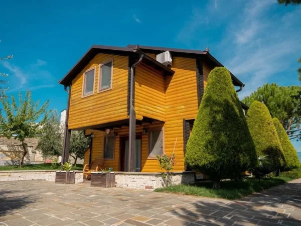 Tirane, shitet Vile 2 Katshe Kati 2, 3.150 m² 1.500.000 € (Kashar)