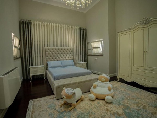 Tirane, shitet Vile 2 Katshe Kati 2, 3.150 m² 1.500.000 € (Kashar)