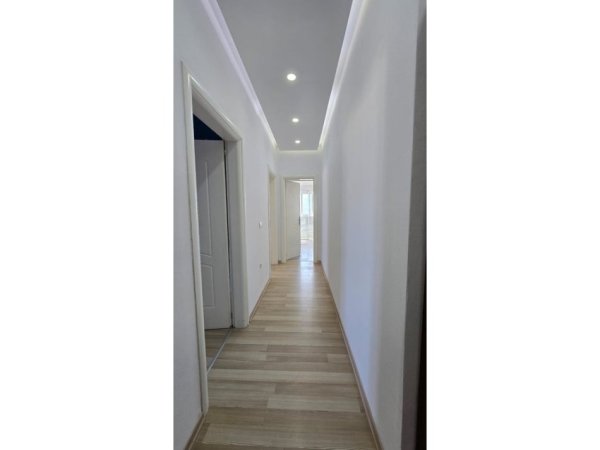 Tirane, jepet me qera apartament 2+1+Ballkon Kati 16, 120 m² 1.200 € 