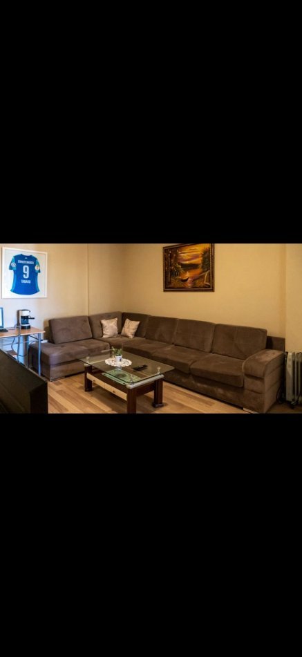 Jepet me Qera Shpi 1+1 +Parkim ,afer pallatit me Shigjeta, perballe Fabrikes Birres  450 €