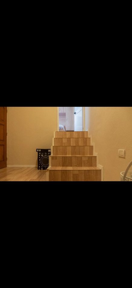 Jepet me Qera Shpi 1+1 +Parkim ,afer pallatit me Shigjeta, perballe Fabrikes Birres  450 €