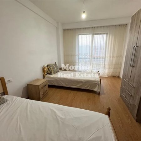 Tirane, jepet me qera apartament 2+1 Kati 3, 120 m² 450 € (Rruga 5 Maj)