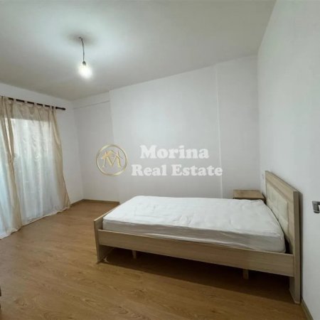 Tirane, jepet me qera apartament 2+1 Kati 3, 120 m² 450 € (Rruga 5 Maj)