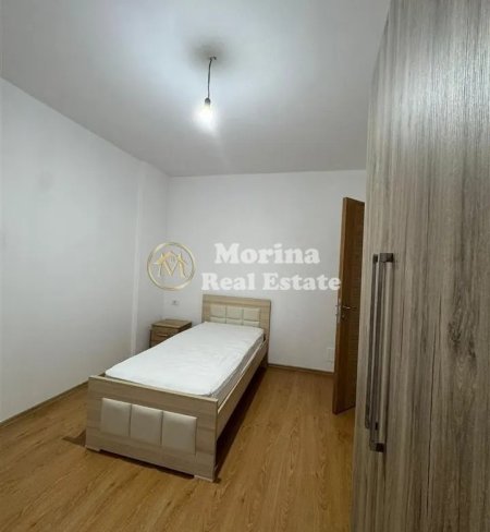 Tirane, jepet me qera apartament 2+1 Kati 3, 120 m² 450 € (Rruga 5 Maj)